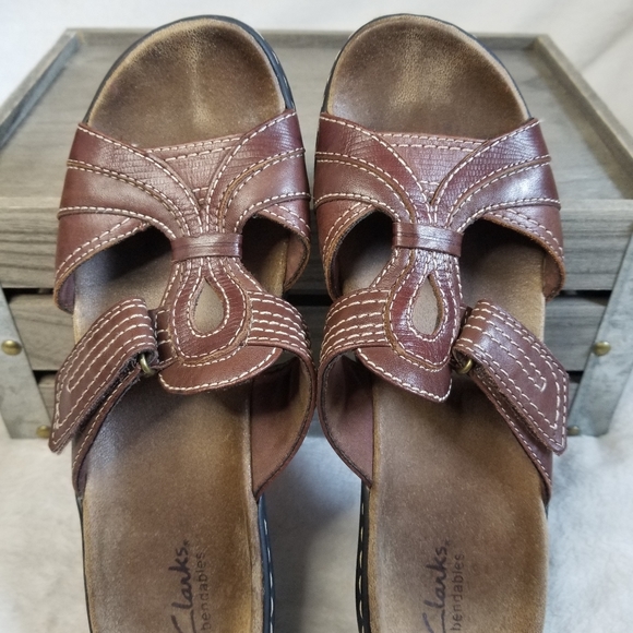Clarks Bendables Brown Leather 8.5 Open Toe Comfort Slide Wedge Sandals - Picture 10 of 12